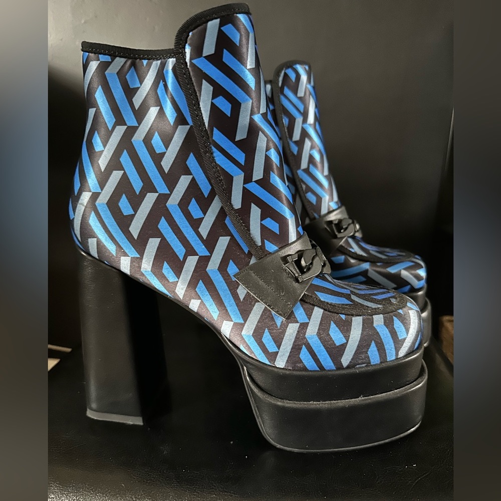 Platform Printed Booties - Picture 3 of 14